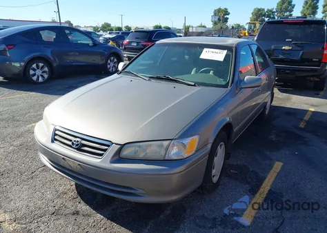 2000 Toyota Camry Ce из США, поврежденный, VIN 4T1BG22K6YU703889